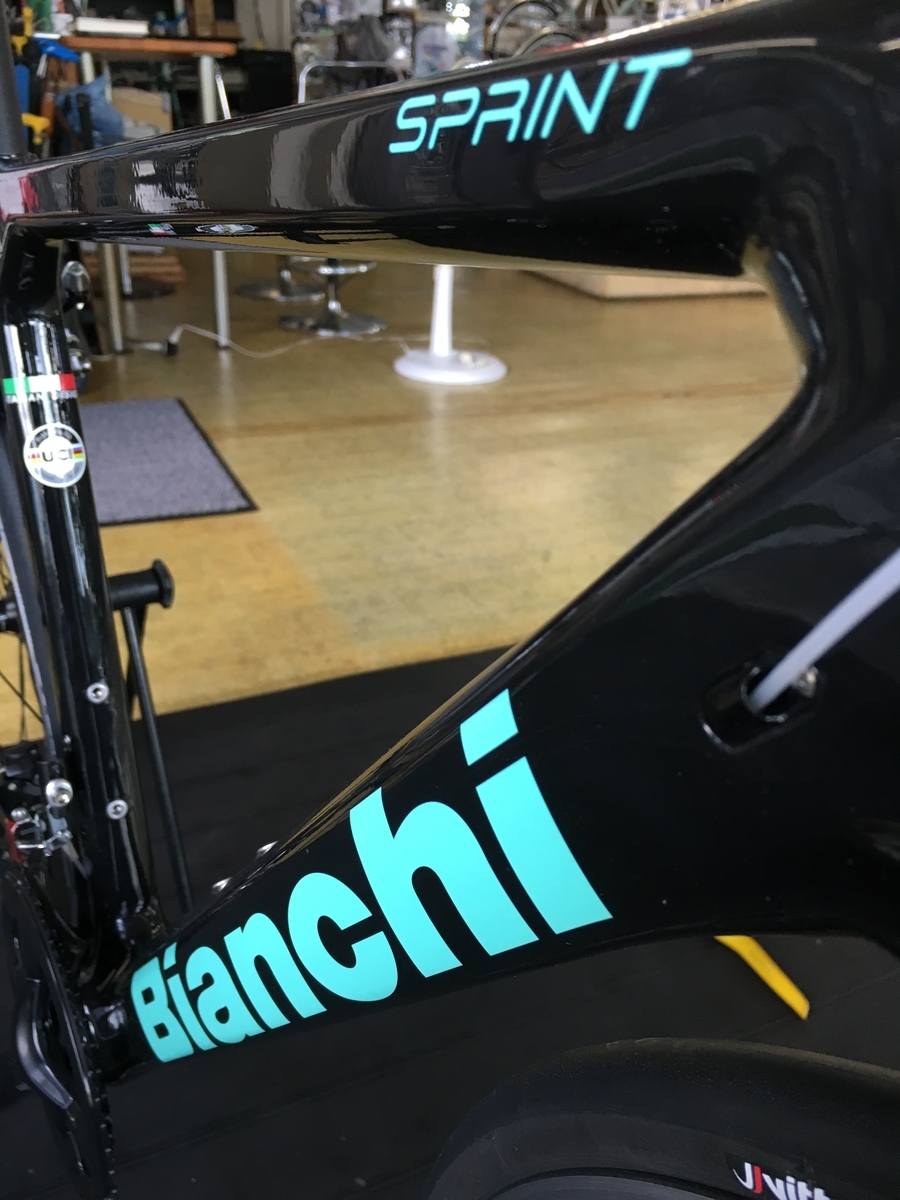 Bianchi ビアンキ Sprint スプリント 105完成車 キャリパー ２０２０モデル ブラック500szieの初回ロットは これでおしまい Bianchi屋 Cycleshinseki店長のきのう きょう あした