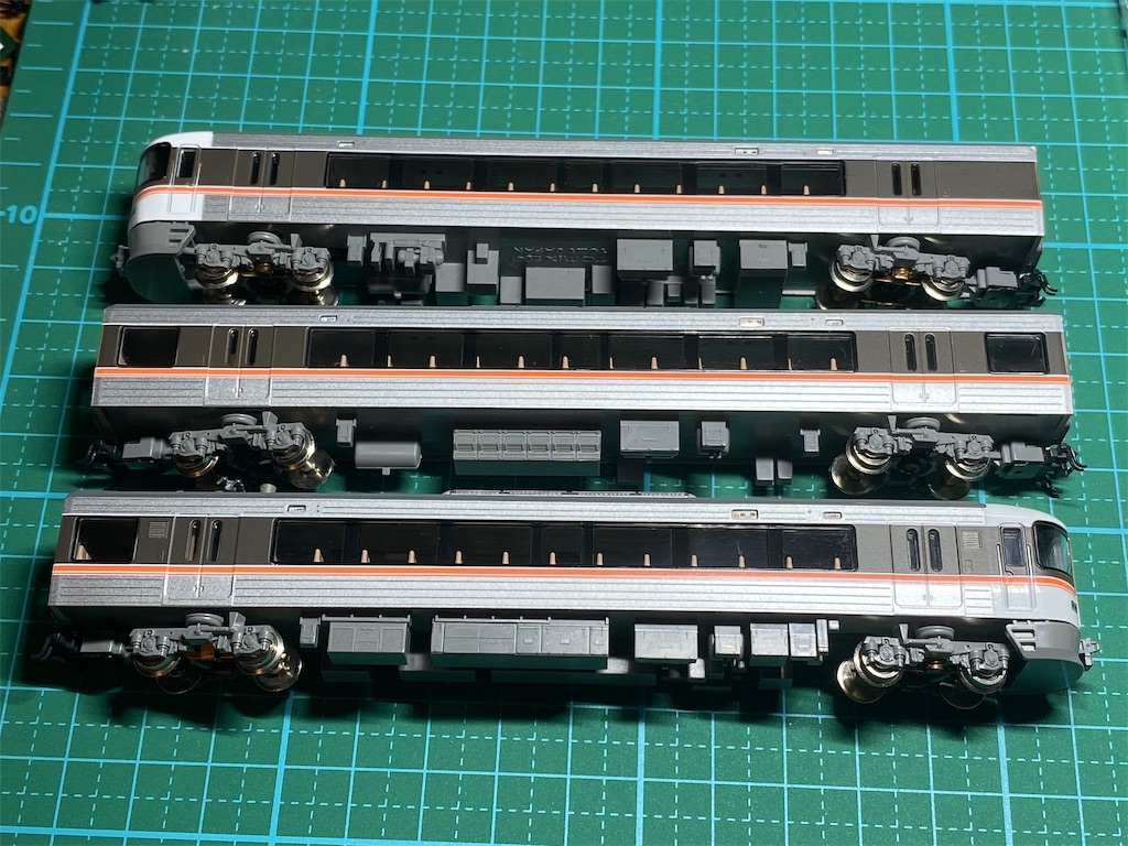 細部改修/入線整備】TOMIX 373系(旧製品) (その2) - 新綱島検車区業務日誌