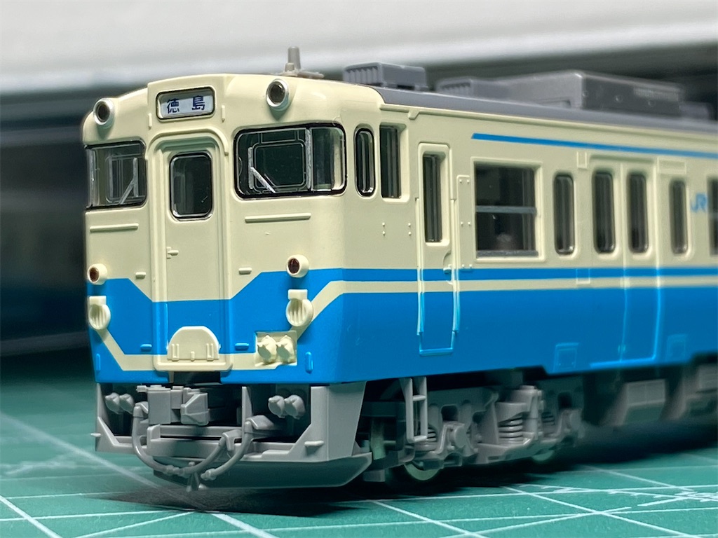 入線整備】TOMIXキハ40・47四国色を空気バネ化……？ - 新綱島検車区業務日誌