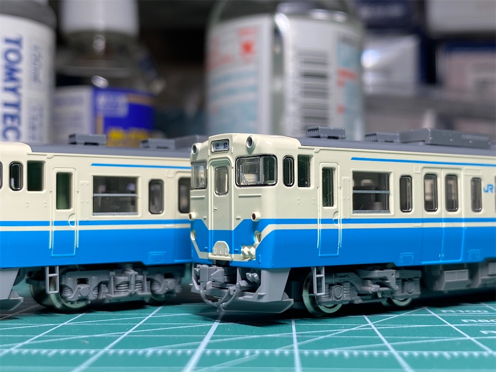 入線整備】TOMIXキハ40・47四国色を空気バネ化……？ - 新綱島検車区業務日誌