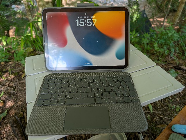 お外でブログが捗る】iPad(A16)×Logicool Combo Touchが最強だった話