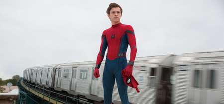 ネタバレ有 スパイダーマンホームカミング 感想 レビューと10の疑問点を徹底解説 続編情報も フレッシュな高校生が等身大のヒーローとして活躍する快作 あいむあらいぶ
