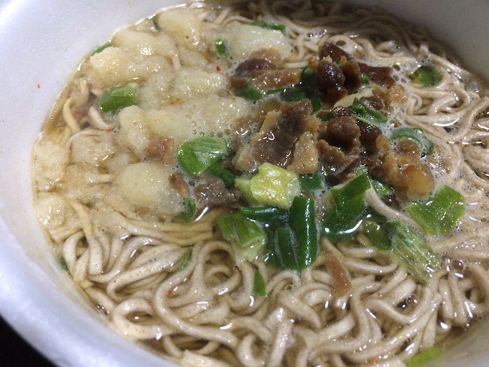 マルちゃん関西風肉そば　出来上がり
