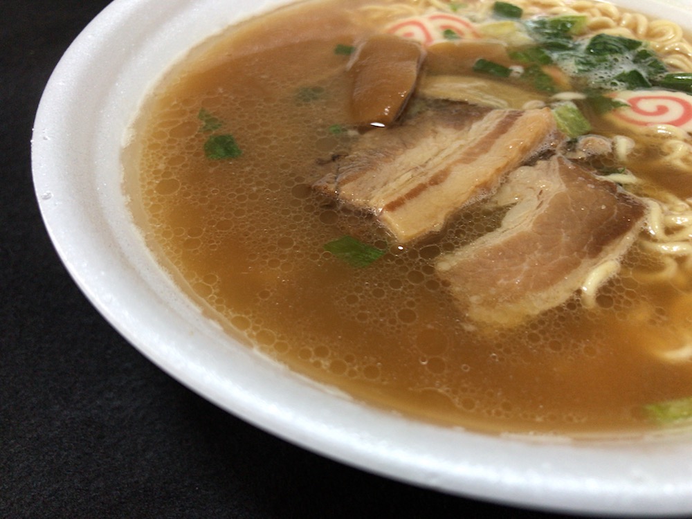 金ちゃん飯店　焼豚ラーメン　出来上がり