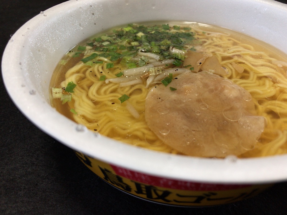 銀座香味徳監修　鳥取ゴールド牛骨ラーメン　出来上がり