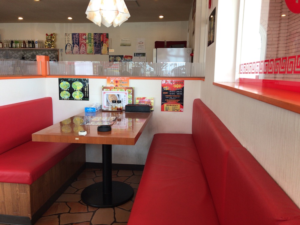 中華料理　萬福　店内