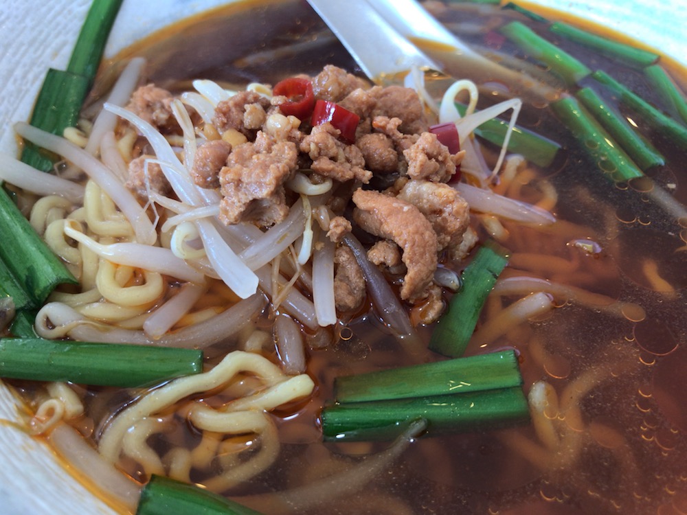 中華料理　萬福　台湾ラーメン