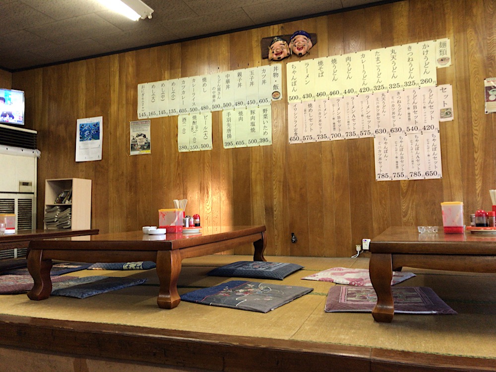 うどんの佐賀県　店舗内