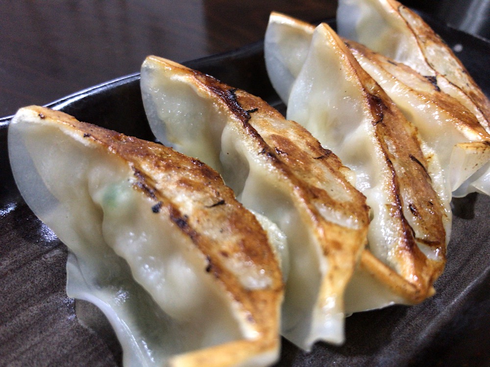 久留米ラーメン　金ちゃん　ギョーザ