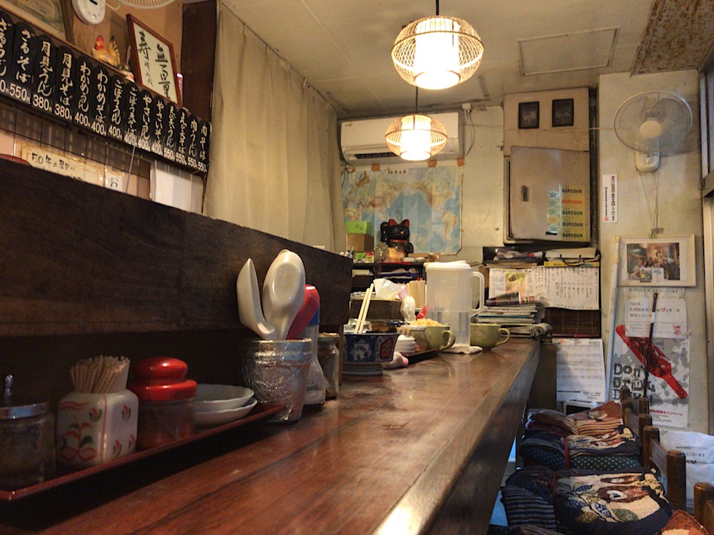 2017.12松原うどん店内
