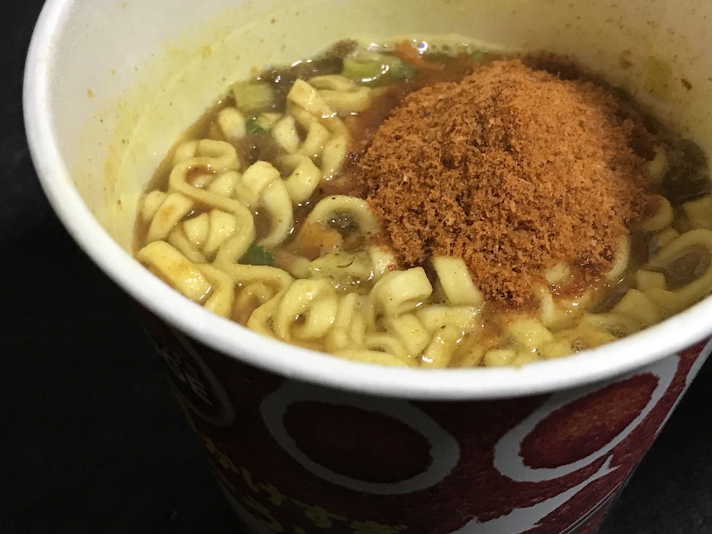 EDGE 辛節かけすぎカレーうどん 出来上がり