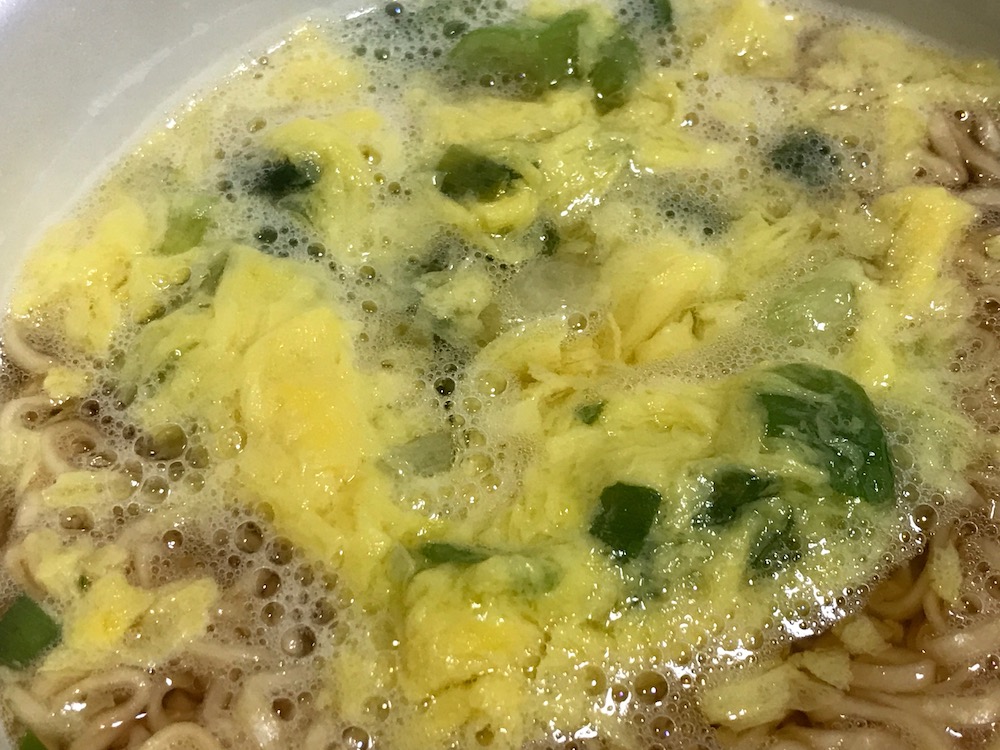 チキンラーメンどんぶり とろふわときたま