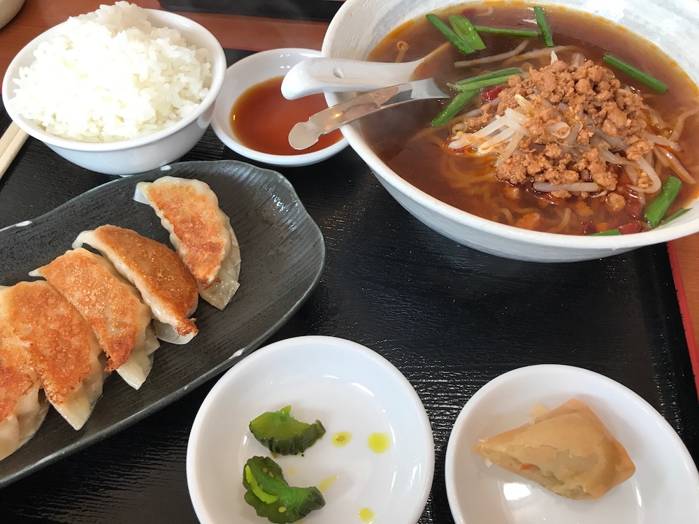 中華料理 萬福 ランチ 台湾ラーメンと餃子