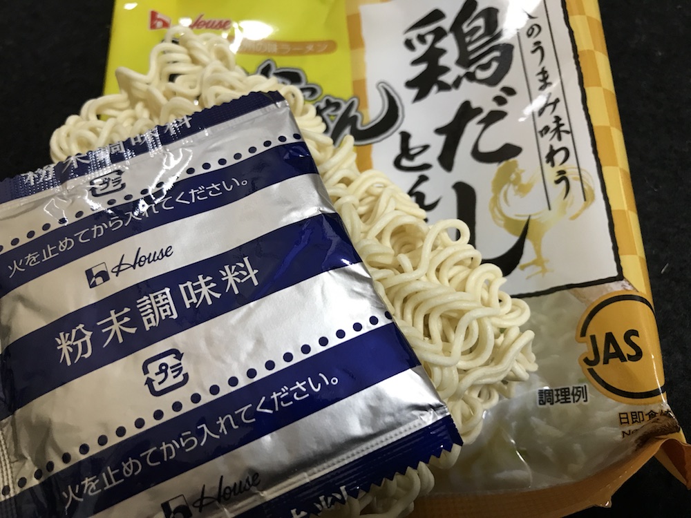 うまかっちゃん 鶏だしとんこつ 中身