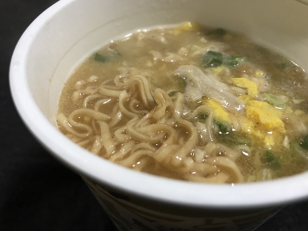 チキンラーメンビッグカップ 鶏白湯　出来上がり