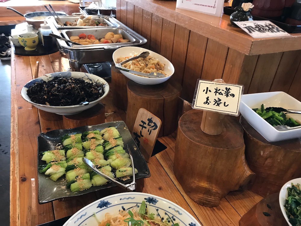 旬彩料理バイキングくう野菜関係