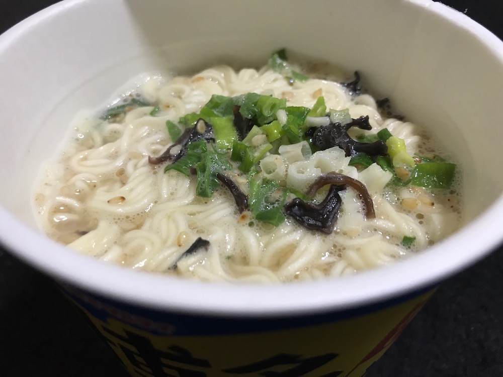 縦型博多屋台とんこつラーメン 出来上がり