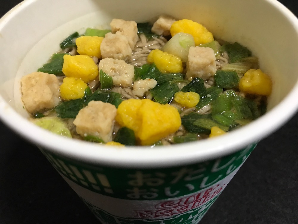 おだしがおいしいカップヌードル 出来上がり