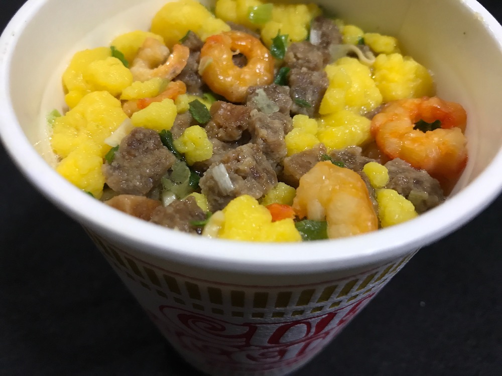 謎肉祭りの素入りカップヌードルカップヌードル 
