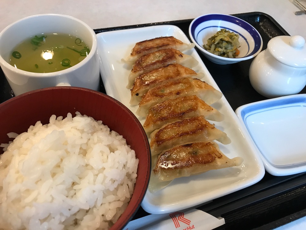 リンガーランチ　ぎょうざ定食