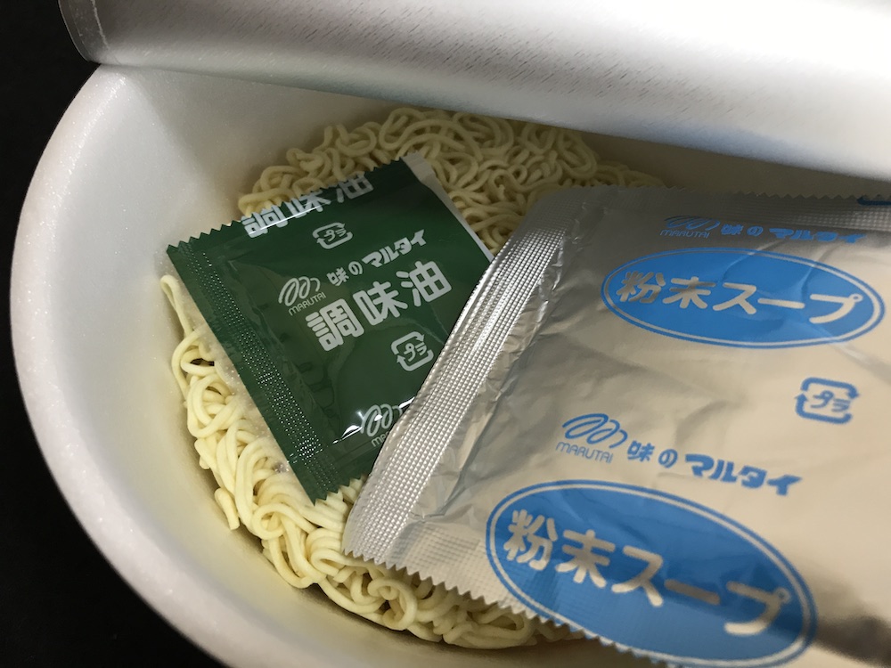 味よか隊　とんこつラーメン博多　中身