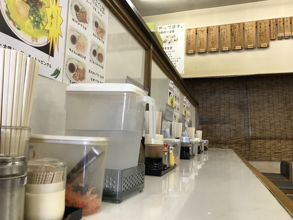 ラーメン繊月　店内