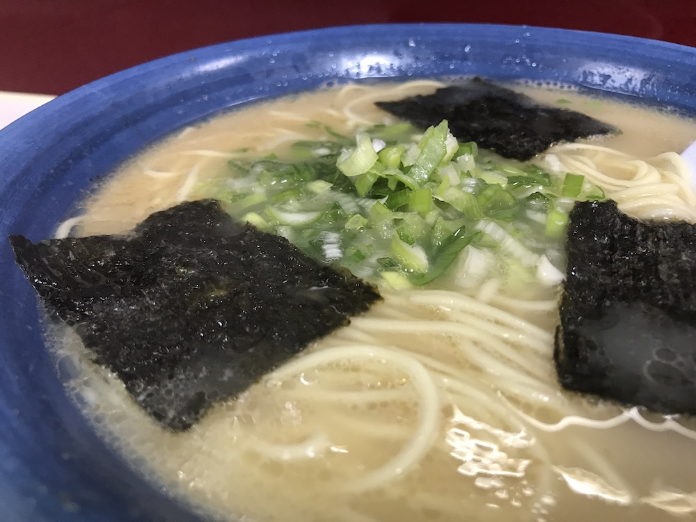駅前ラーメンビック・ワン　ヤング　390円