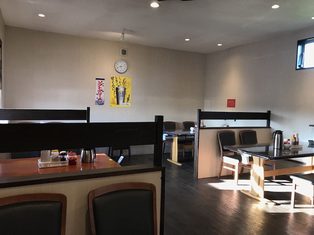 三九ラーメンセンター三日月店　店内