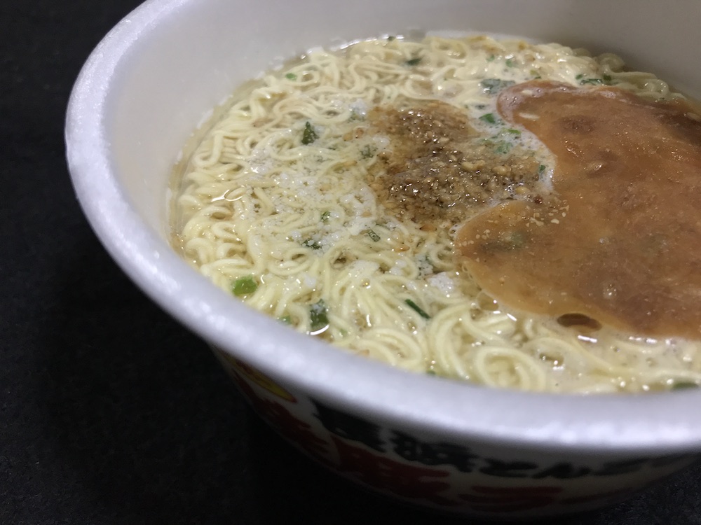焼豚ラーメン　長浜とんこつ　出来上がり