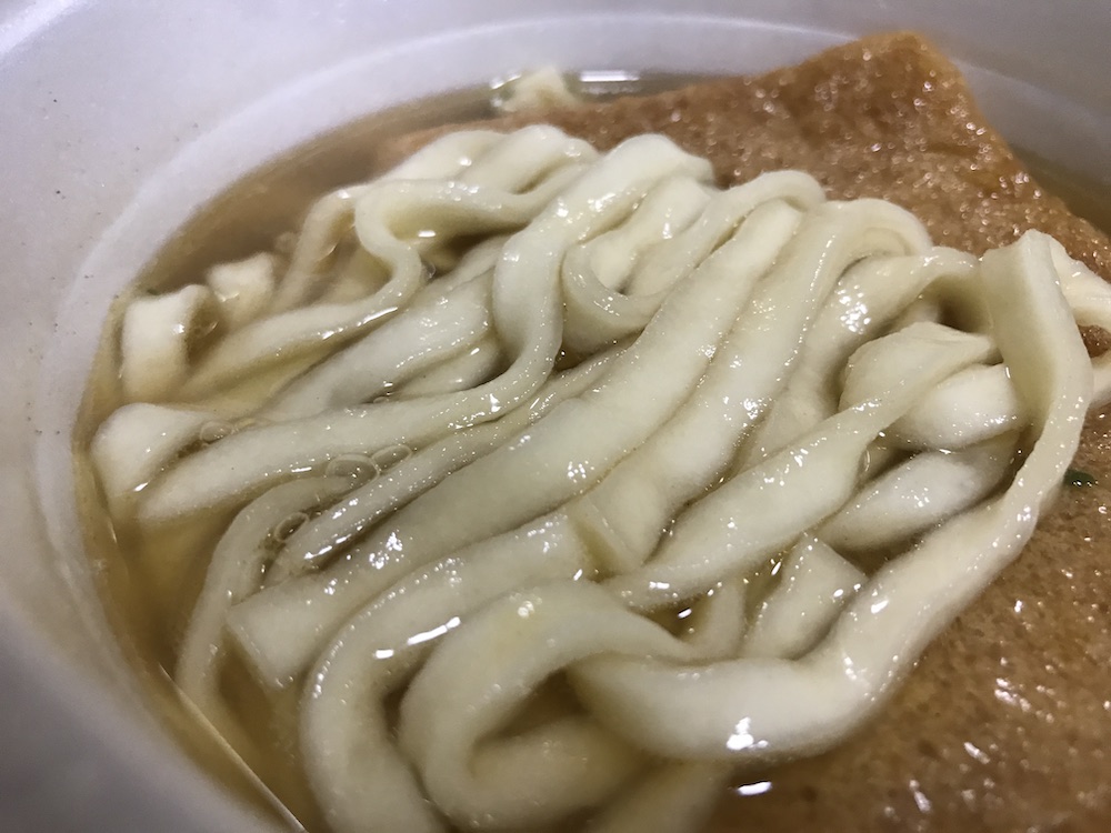 日清どん兵衛限定プレミアムきつねうどん　麺