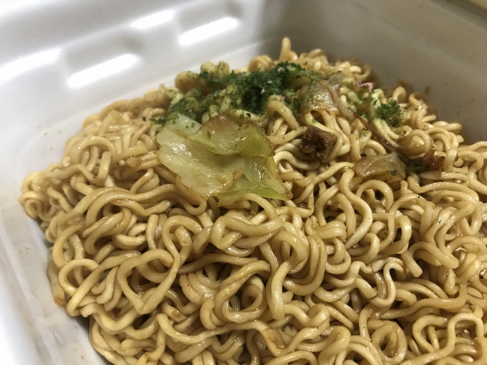 マルちゃん やきそば弁当　出来上がり