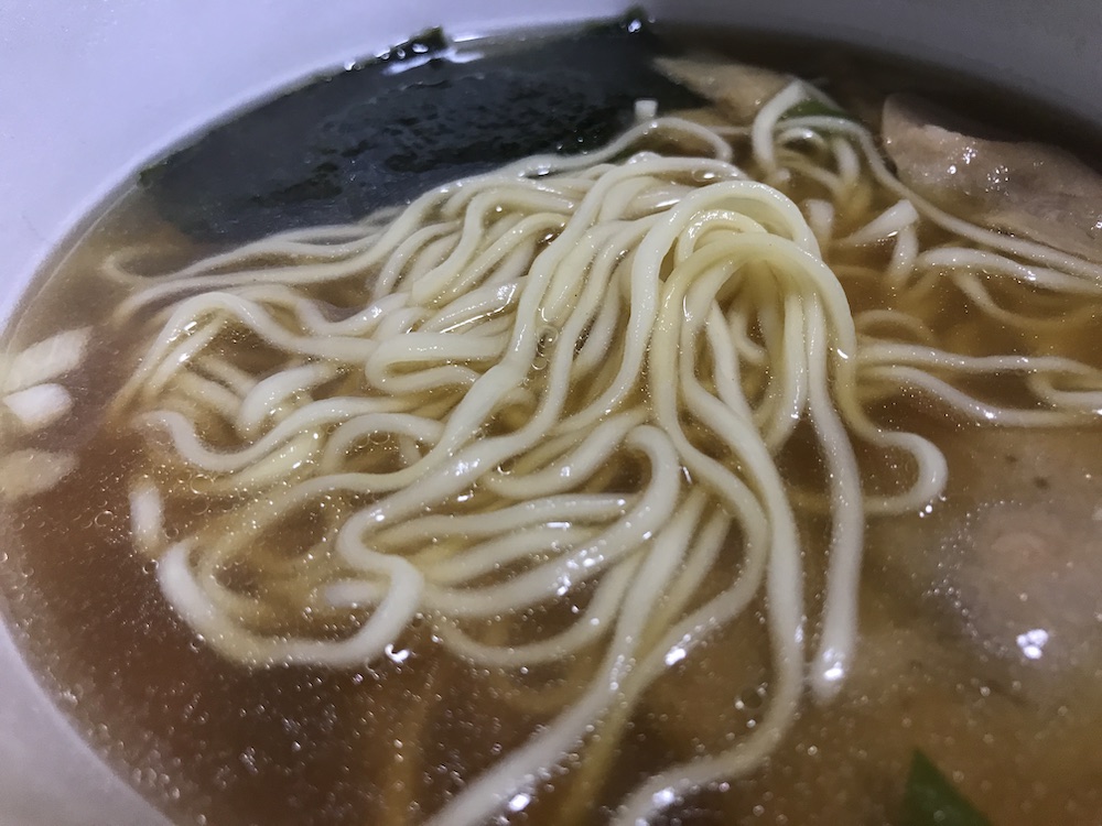 中華そば処琴平荘中華そば　麺