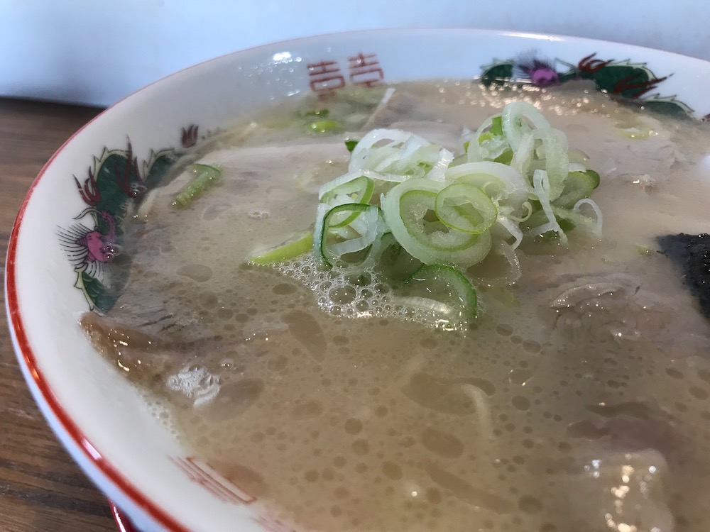 一休軒呉服元町店　ラーメン
