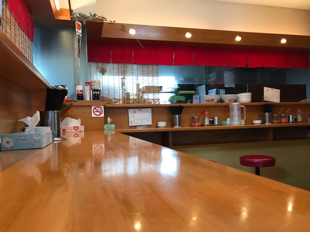 盛多や　店内