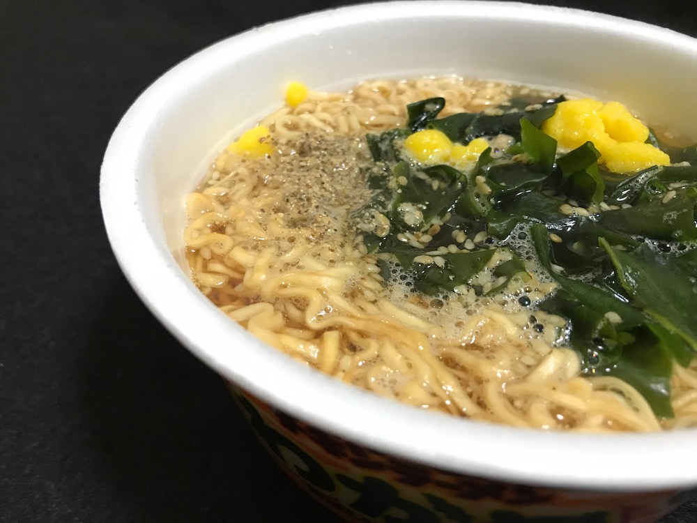 チキンラーメンどんぶり わかめ　出来上がり