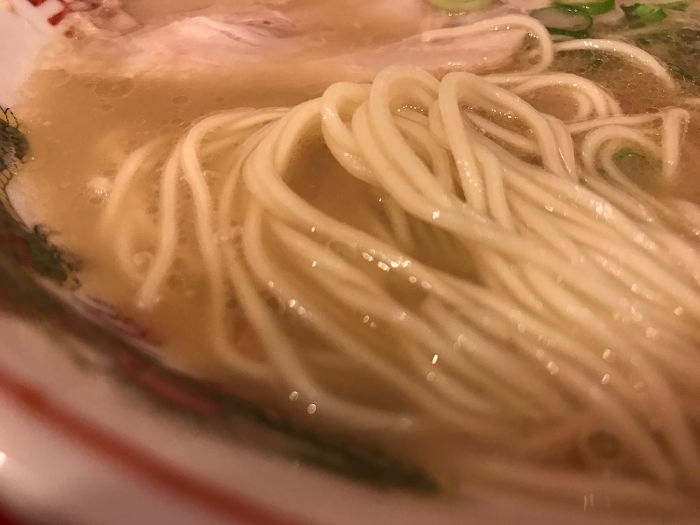 らーめん家 MARU　ラーメン　麺