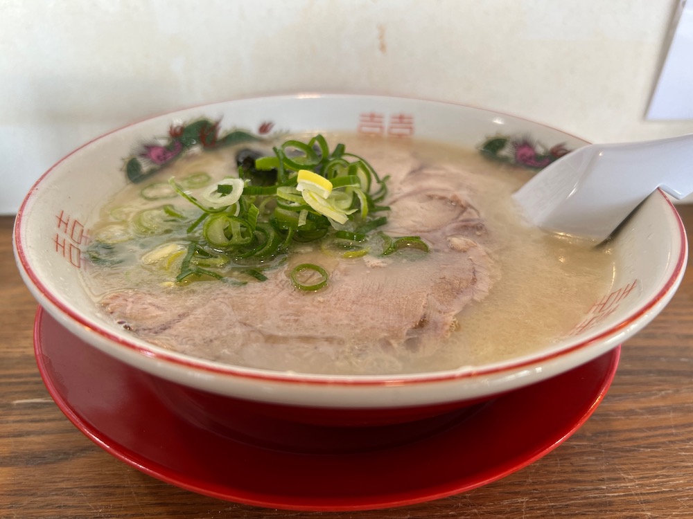 一休軒呉服元町店　ラーメン　650円