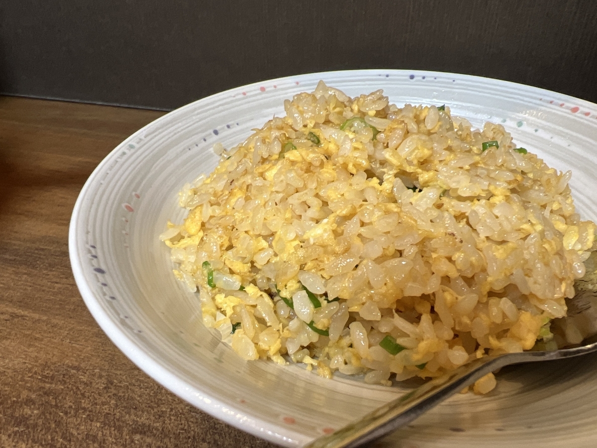 麺屋ぷいぷい　半チャーハン　350円