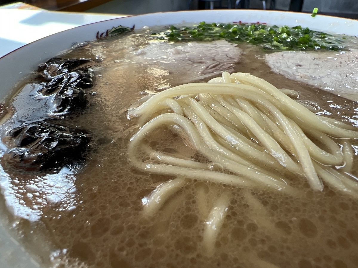 竜里 ラーメン 麺