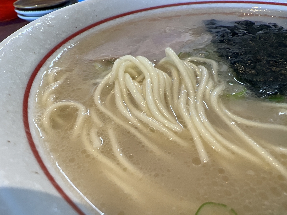 らーめんげんこつ　ラーメン　麺