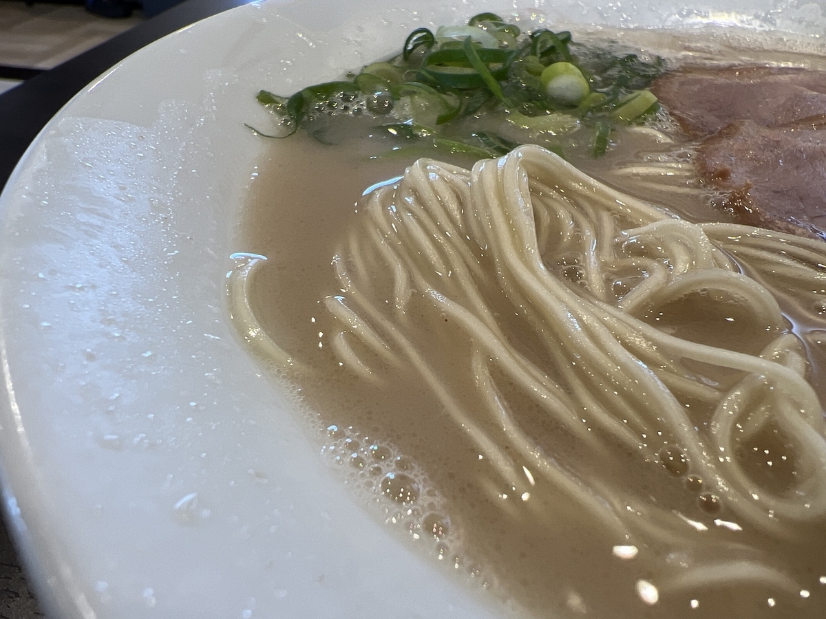 らーめんまるい　らーめん　麺