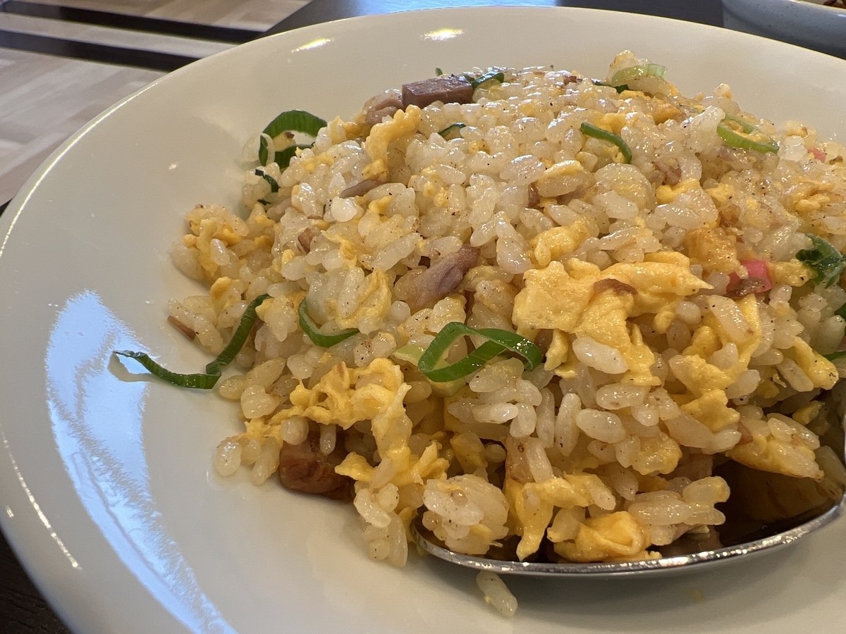 らーめんまるい　半チャーハン