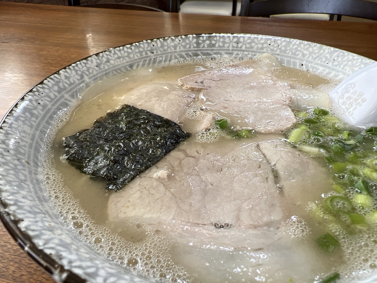 幸陽閣　ラーメン　650円