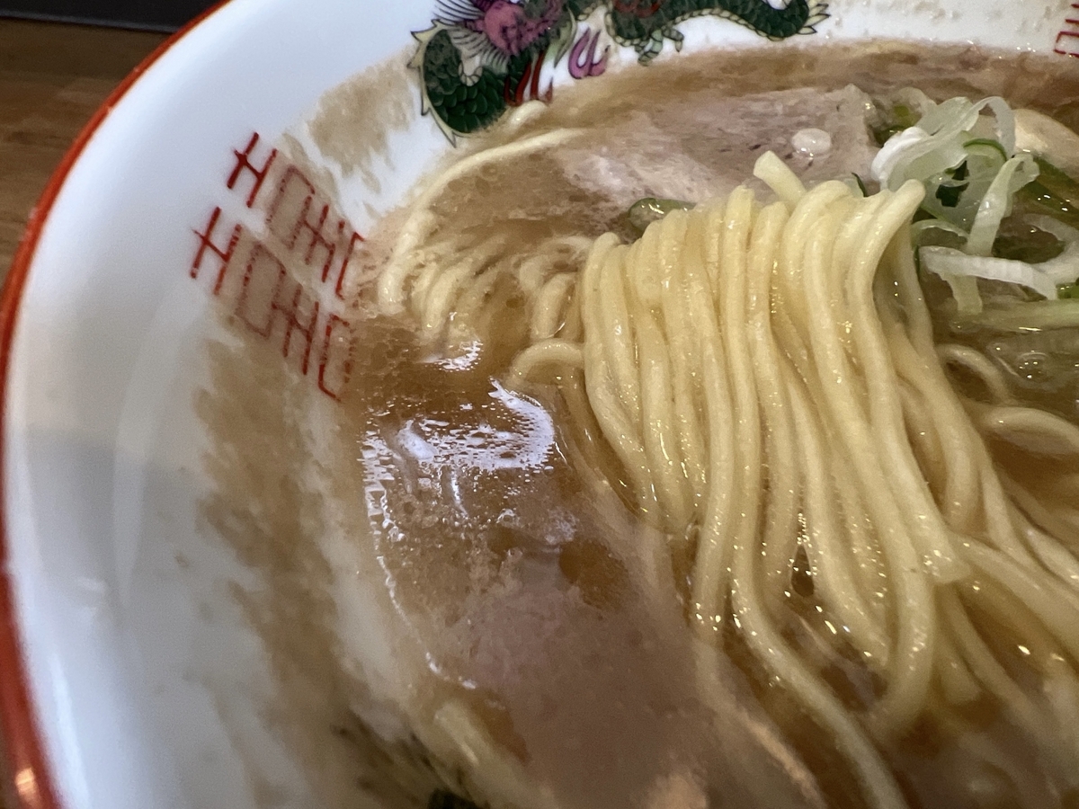 麺屋ぷいぷい　ラーメン　麺