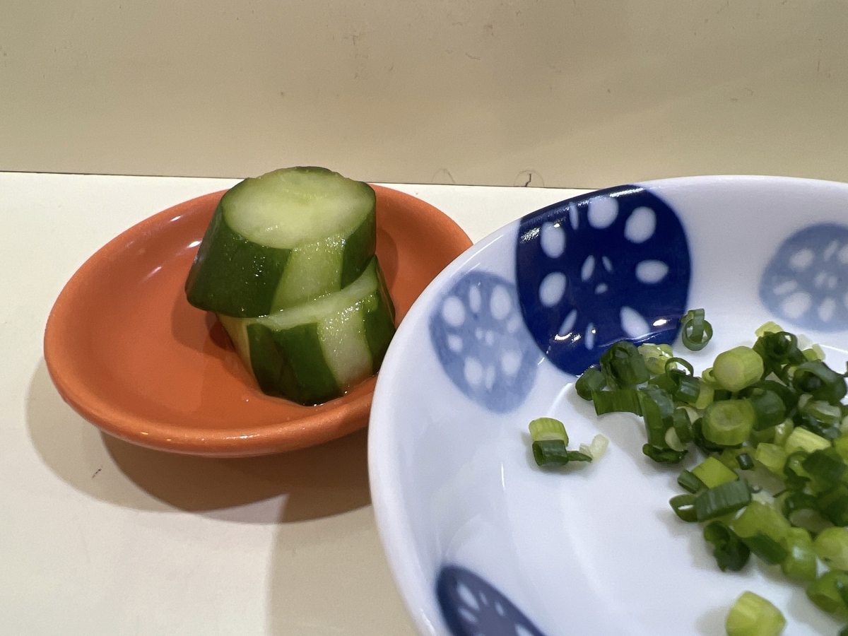 ぎょうざ屋　定食の前だし