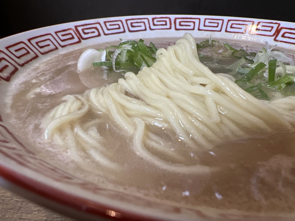 佐賀市　麺屋ぷいぷい　ラーメン　麺　やわ