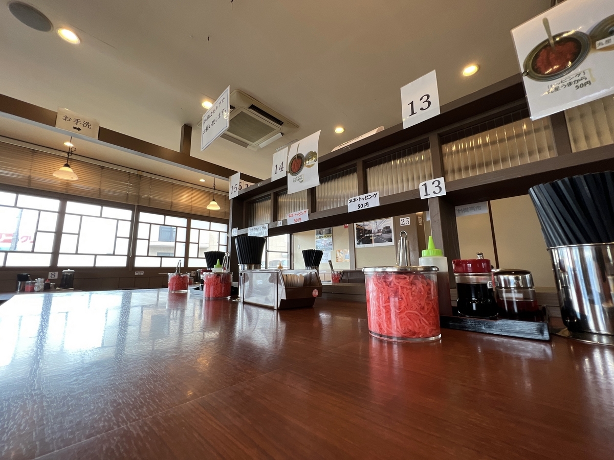 丸星中華そば専門店善導寺店 店内
