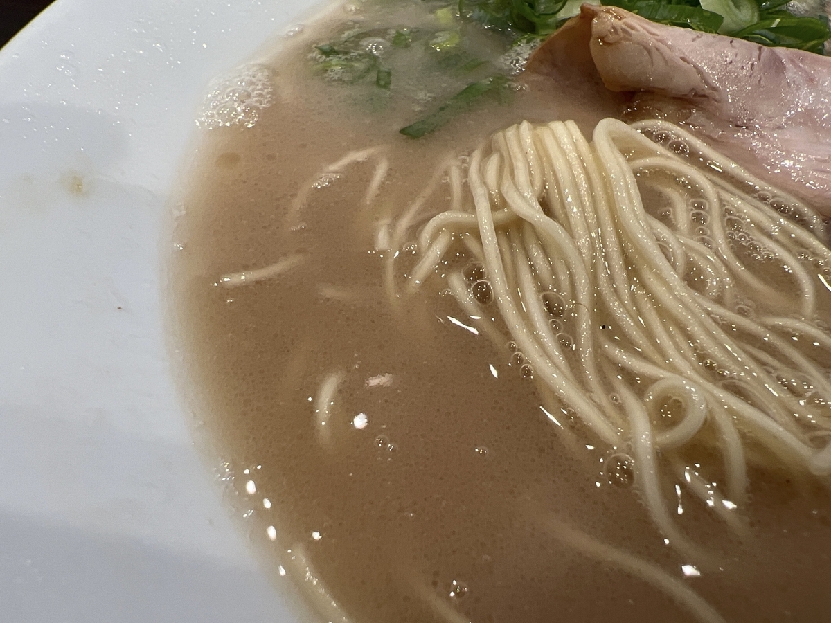 らーめんまるい　らーめん　麺