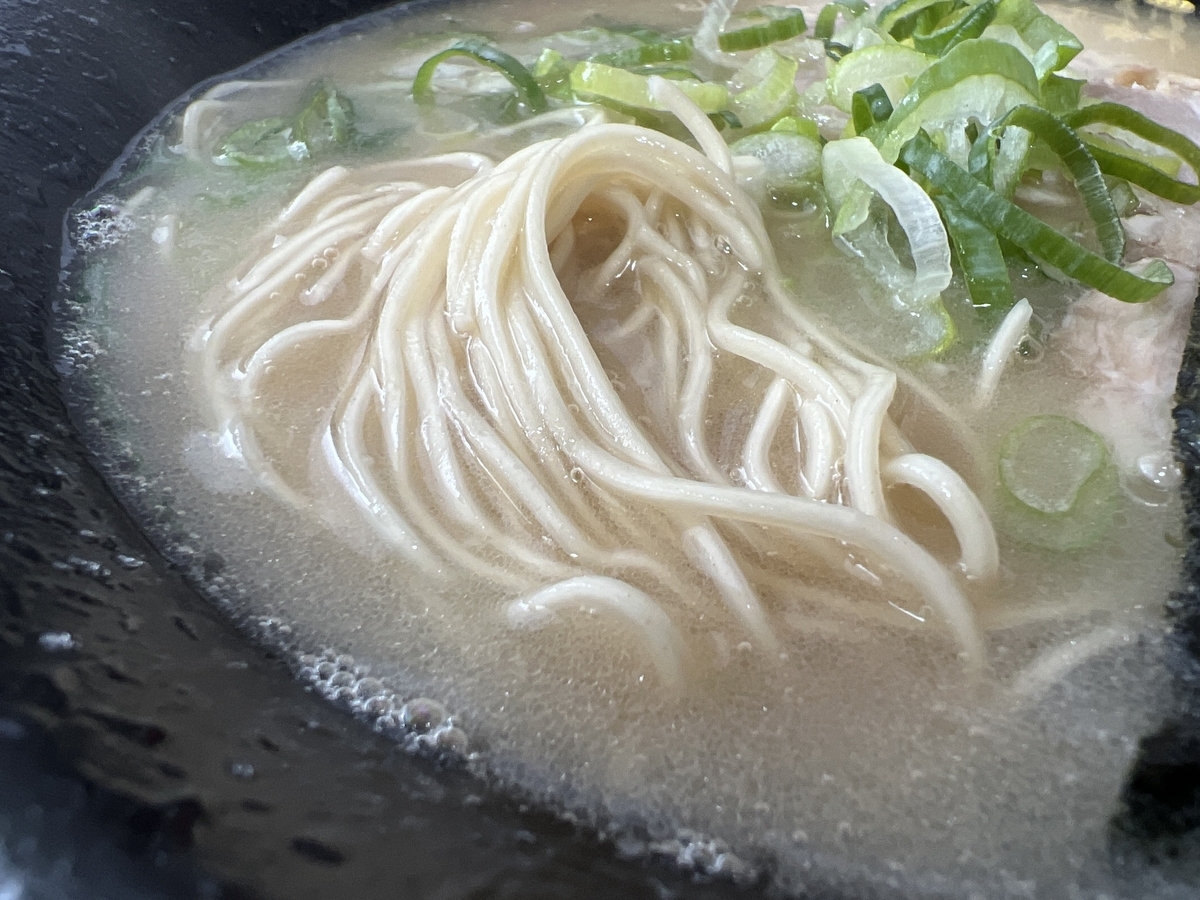 二代目博多拉麵帝国 濃厚博多とんこつ 麺 9月末で閉店