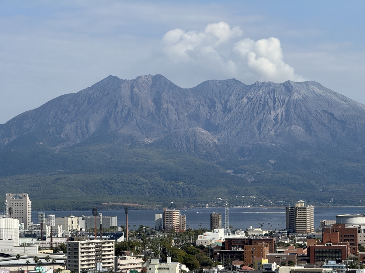 桜島 iPhone15ProMAXで撮影 tb@djd